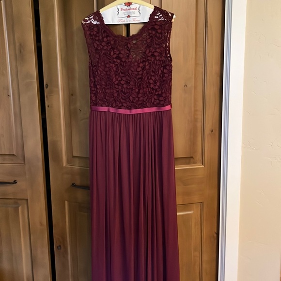 DAVID'S BRIDESMAID DRESS - Picture 2 of 5